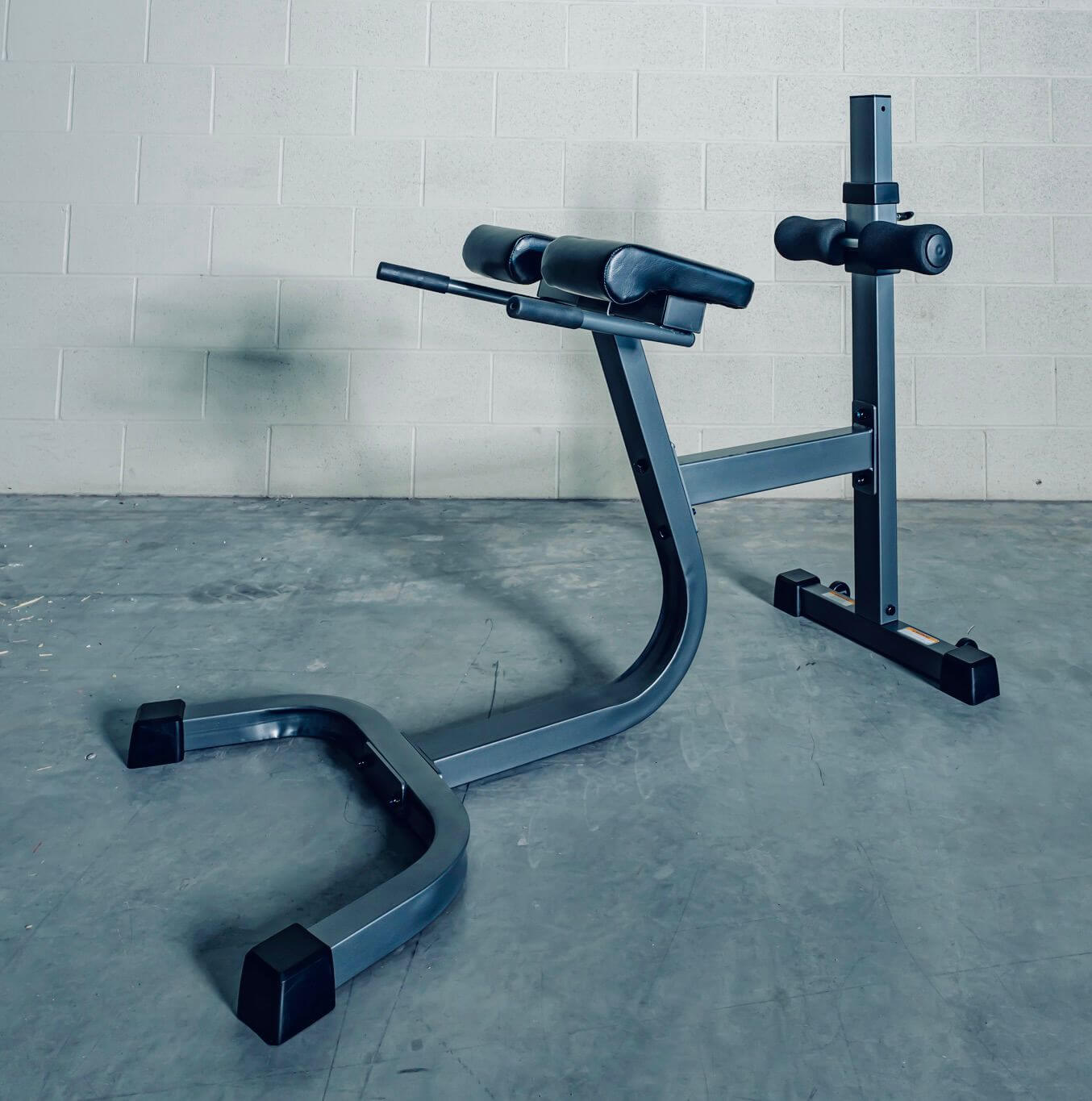 X-RIVAL ARC30 Roman Chair for core strengthening, ideal for home or commercial gym in Calgary.